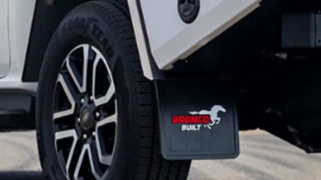 <p><strong>Mud Flaps</strong></p>
<ul>
<li><a href="https://knowby.show/dfabb4bd-f011-4542-a6d7-4cc21ddb1f16">How to fit Mud Flaps</a></li>
</ul>