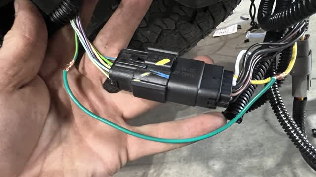<p>Add the connecting wire like this</p>