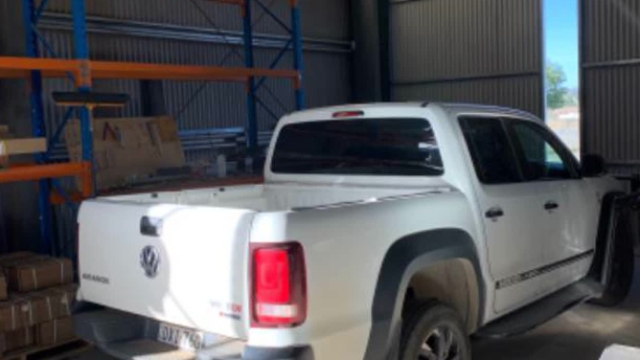 <p><strong>Vehicle Prep</strong></p>
<ul>
<li><a href="https://knowby.show/d16f5cf9-50f5-4271-85ad-ac0590ad7eb6">How to remove the Amarok Tub</a></li>
</ul>