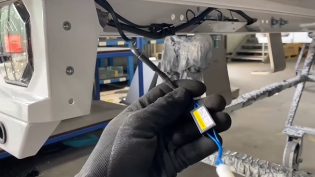 <p><strong>Wiring</strong></p>
<ul>
<li><a href="https://knowby.show/ff5b46ee-c7bb-4381-a2a9-83bf00cd4678">LED Wiring</a></li>
</ul>