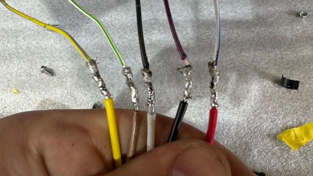<p><strong>Wiring</strong></p>
<ul>
<li><a href="https://knowby.show/350a0356-b5d9-49ac-9bab-a958771af0ee">How to do Tray Wiring</a></li>
</ul>