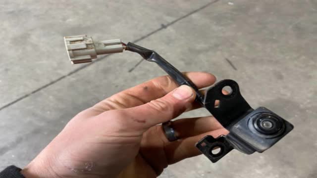 <p>The removed harness looks like this</p>