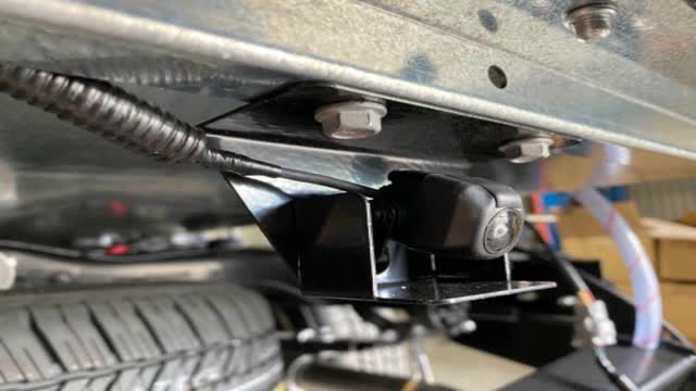 <p>Fitted looks like this</p>