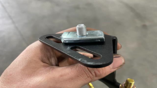 <p>Mount in top</p>
<p><em><strong>Drill the 8.5mm hole in centre, if it doesn't already have one</strong></em></p>
