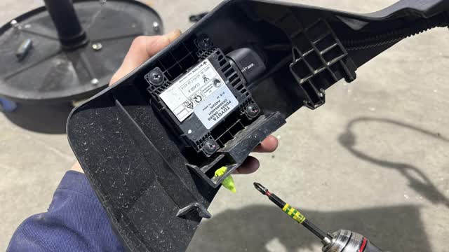 <p>Unscrewed the four screws holding the radar to the original bracket</p>