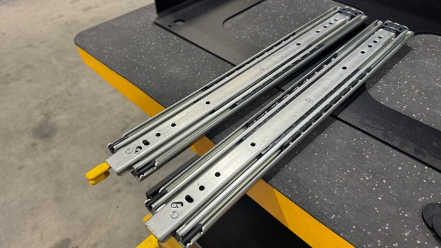 <p>Get one pair of the large locking drawer slides</p>
