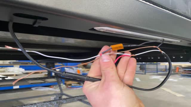 <p>12v 5w on lic plate harness</p>