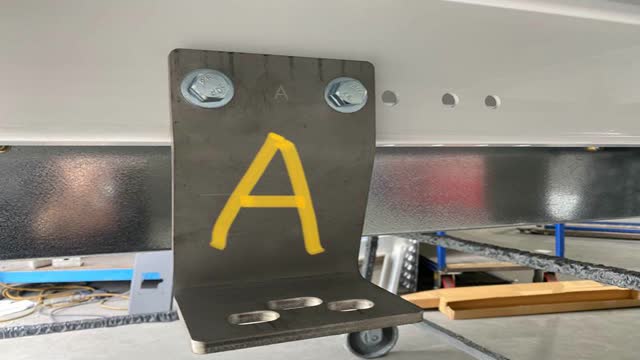 <p>“A”</p>
<p>Middle, both sides</p>
<p>778mm
(From front of front mount to front of this mount)</p>
