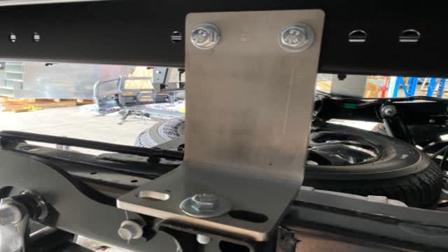 <p>Driv middle
B3</p>
