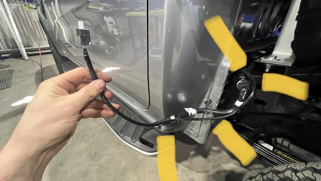 <p>If the vehicle had a tub, you will have this harness. Remove the extra clips from it</p>