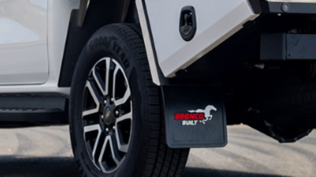 <p><strong>Mud Flaps</strong></p>
<ul>
<li><a href="https://knowby.show/dfabb4bd-f011-4542-a6d7-4cc21ddb1f16">How to fit Mud Flaps</a></li>
</ul>
