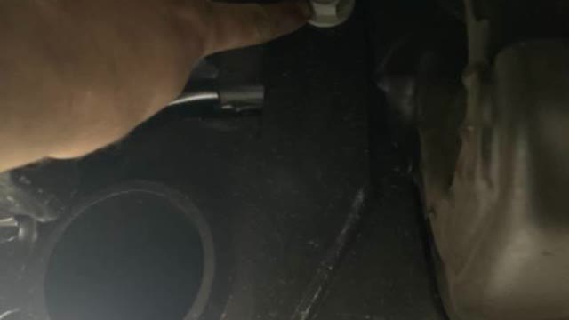<p>Remove 2x bolts using 21mm socket</p>