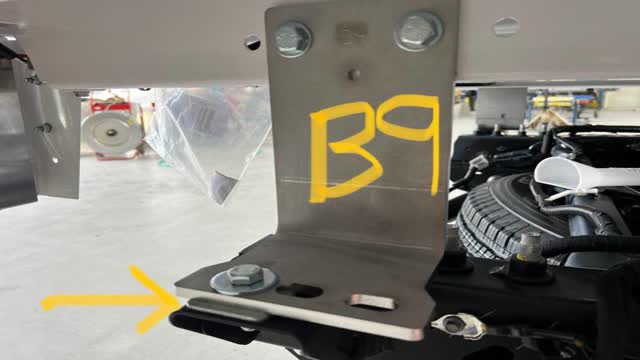 <p><strong>Rear Mounts</strong></p>
<ul>
<li>Laser etched with "B9", middle mounts with a 5mm PACKER for BOTH sides</li>
<li>1622mm front front of mount to front of mount</li>
</ul>