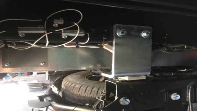 <p>Rear Mount</p>
<p>"W" with a 16mm packer (as shown).</p>
