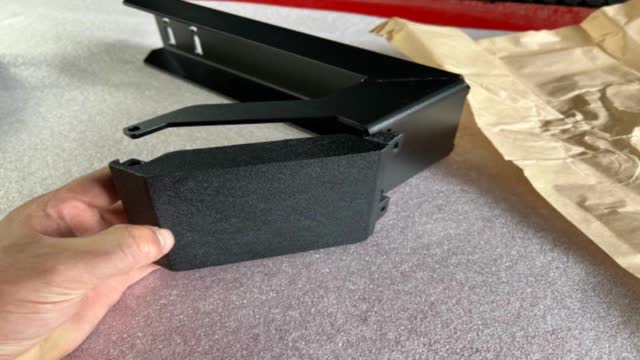 <p>Will fit like this to the steel bracket</p>