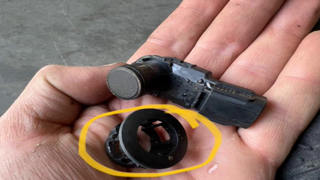 <p><strong>Sensors</strong></p>
<ul>
<li><a href="https://knowby.show/7b47c470-e4d2-4b00-9f0b-6d7c0394740d">Re-Fit Reversing Sensors</a></li>
</ul>
