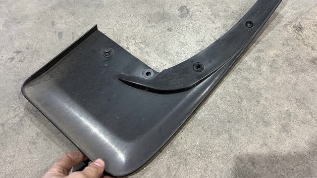 <p>Remove Mud Flaps</p>