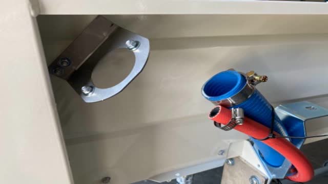 <p>Tray is supplied like this</p>