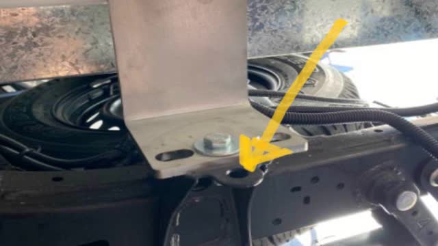 <p><strong>Middle Mounts</strong></p>
<ul>
<li>Laser Etched with "B3"</li>
</ul>
<p>Bend this “Tag” down 90 degrees IF, toolboxes are the be fitted. It is necessary to create space for the toolbox</p>
