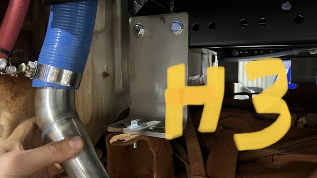 <p>"H3"</p>
<p>Front Mount, Both Sides</p>
<p>Note the chassis bolt is through the front hole in mount - this is important.</p>