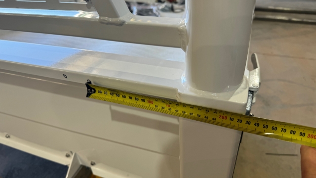 <p>The outside hole should be approx 220mm from outside of tray headboard</p>

