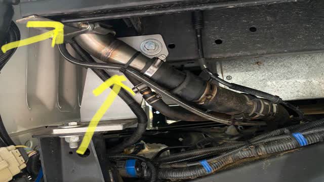 <p>Zip tie the diff breather to main delivery hose</p>
<p>We want it to be as high as possible as it is effectively a snorkel for the diff</p>