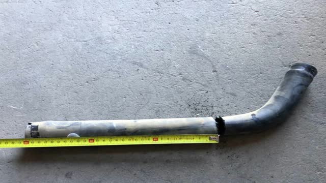 <p>Measure 400 from long end.</p>
<p>• Chop hose</p>
<p>• Discard the straight section.</p>