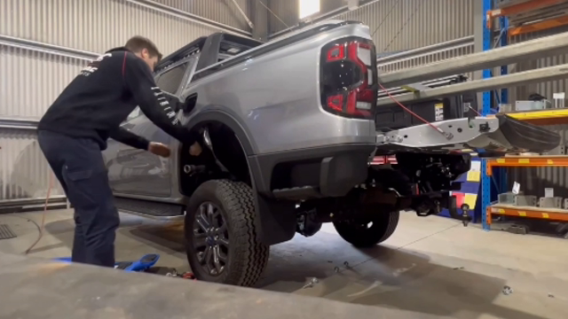 <p><strong>Vehicle Prep</strong></p>
<p>The insturctions are bascially the same between the Raptor and Next Gen Ranger</p>
<ul>
<li><a href="https://knowby.show/b7d5525c-97ee-4b04-b26c-538bac151fc2">How to remove the Next-Gen Tub</a></li>
</ul>
