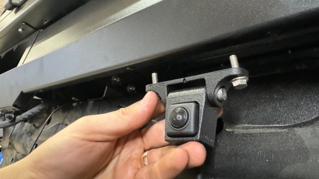 <p>Fit to the vehicle</p>