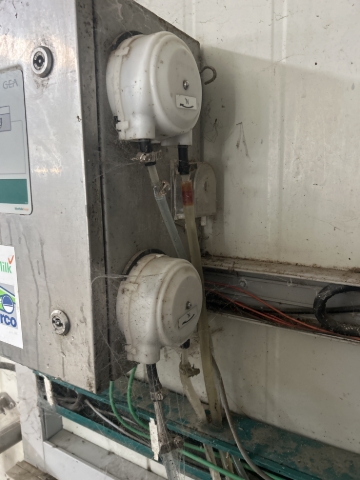 <p>the wash system has automatic chemical dosing systems so no need to add any chemicals </p>