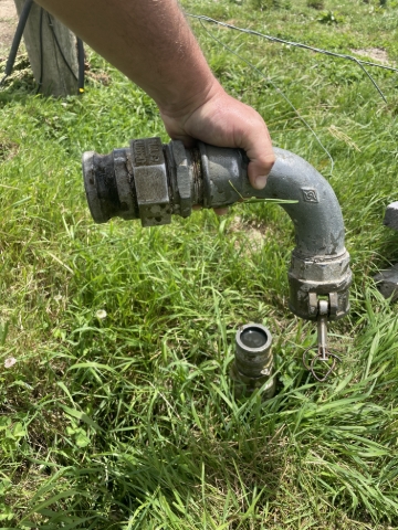 <p>Starting at the hydrant located in all effluent paddocks connect up elbow adapter using the cam lock system</p>