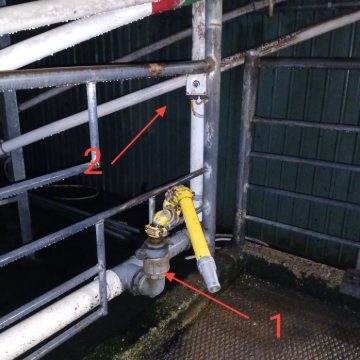 <p>Wash yards </p><p>Open tap</p><p>Press start button </p><p>Hold wash gun firmly</p><p>When finished close tap slowly </p><p>Pump will Auto stop</p>
