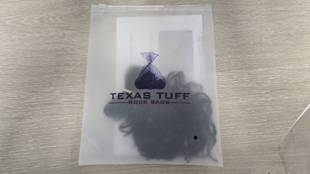 <p>This is how the Texas tough rock bags repair kit will come.</p>