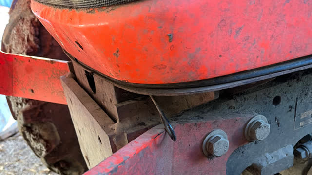 <p>Close bonnet and make sure it clips back into place</p>