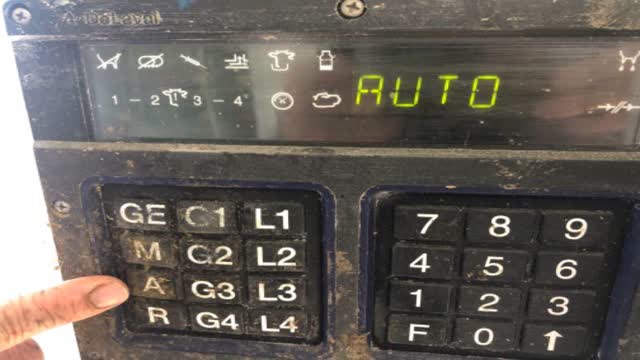 <p>Push A and make sure it goes to auto on the screen. It must be in auto for milking</p>