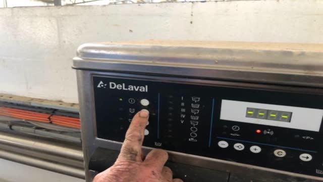 <p>Push the milk start button</p>