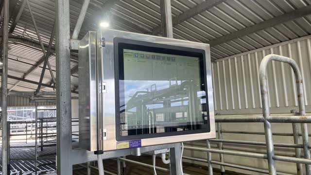 <p>Clean Easy Dairy screen with retractable hose and soft cloth. Do not use abraisive scourer or high pressure hose as this will damage it. Post photo on WhatsApp.</p>