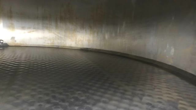 <p>Look inside the vat with torch for protein build up or foreign objects. Remove any foreign objects before vat wash. The vat in the example image above needs a deep clean, inform you Manager or 2IC. Post Image on WhatsApp</p>
