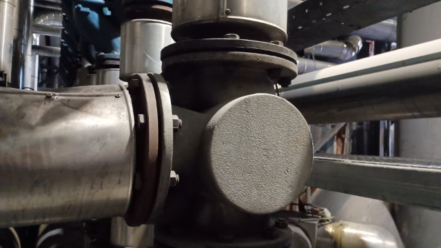 <p>Ensure all nuts and bolts are correctly tensioned when installing.</p>