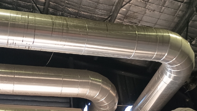 <p>Cut open hot and cold pipes to buffer 1 and install 400mm butterfly valves and flanges. Once installed, close the valves.</p>