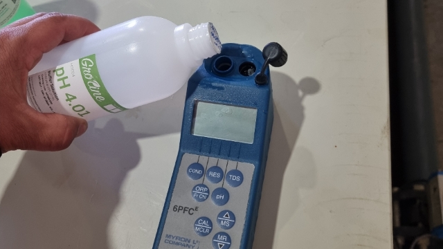 <p>Rinse 3 times with acid (1-6) buffer solution</p>