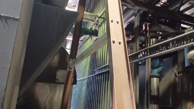 <p>Cross brace and improve the strength of the gantry.</p>