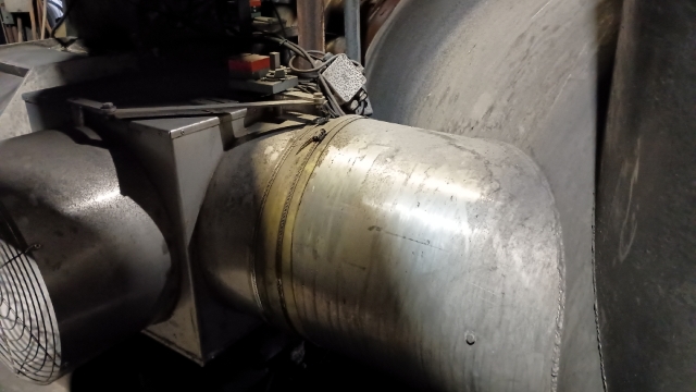 <p>Trim off the fan outlets on the manifold with the plasma cutter for easy removal.</p>