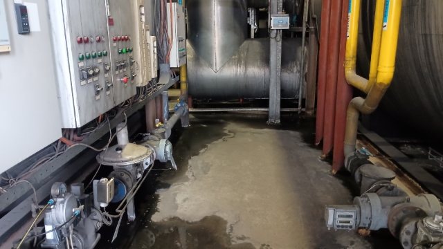 <p>Utilize the space provided from the <strong>CO2 manifold removal</strong> to move the new components to the gantry area.</p>