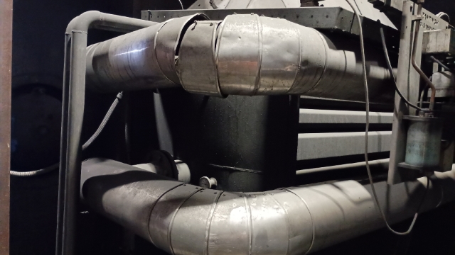<p>Remove condenser pipes and set aside.</p>