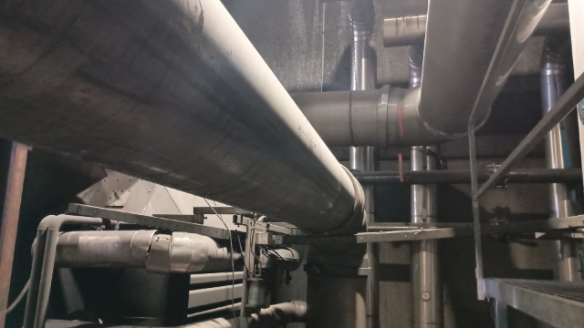 <p>Remove CO2 pipework to create space.</p>