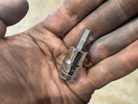 <p>Get M6 Hex bit</p>