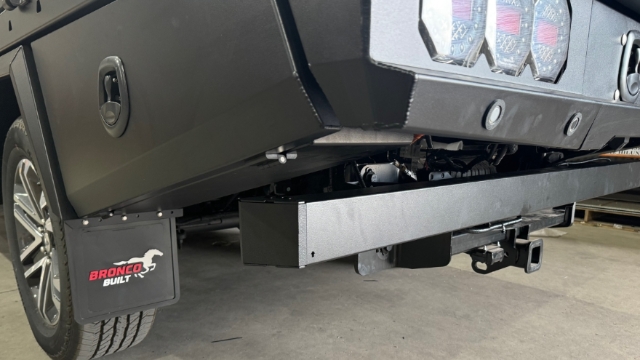 <p><strong>Radar - Lane Change Assist</strong></p>
<ul>
<li><a href="https://knowby.show/7023c834-1f1f-4d54-acdc-de8fc50a91a7">How to re-mount the Radar-Lane change assist</a></li>
</ul>