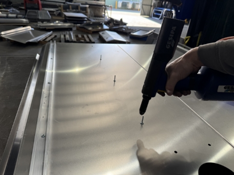 <p>Do all the rivet on the top. </p><p><br></p><p>Domed Head steel rivet</p>