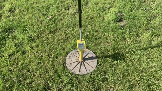 <p>They work by measuring the compressed height of pasture.
The plate stays on top of the grass and the shaft goes through the pasture to the ground.</p>
